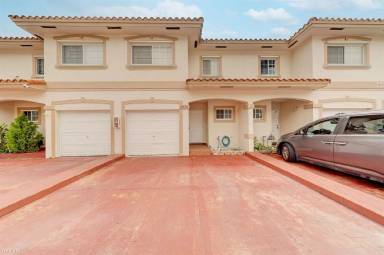 Main picture of 3055 Riverside Dr