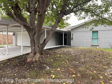 Main picture of 1305 N Knowles Dr