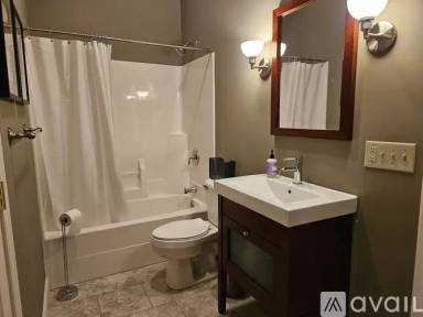 Main picture of 127 W Taylor St