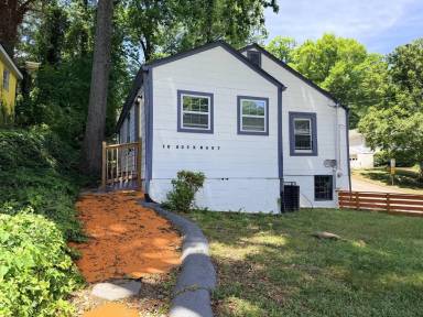 Main picture of 10 Rockmart Dr NW