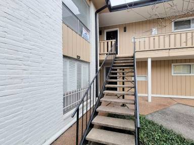 Main picture of 1418 Vermont St