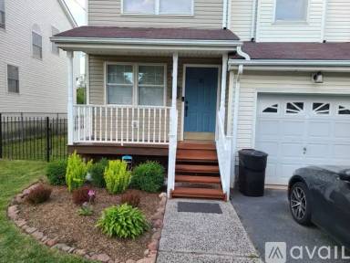 Main picture of 283 Muhammad Ali Ave
