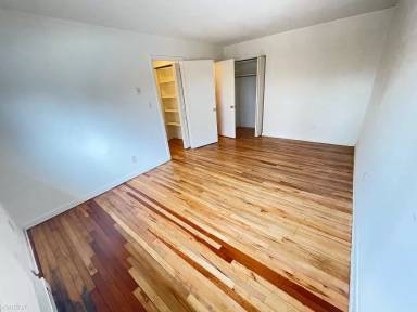 Main picture of 3909 Parkview Ave
