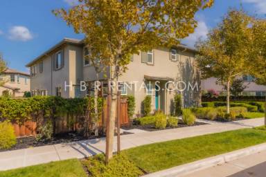 Main picture of 337 W Phelps Dr