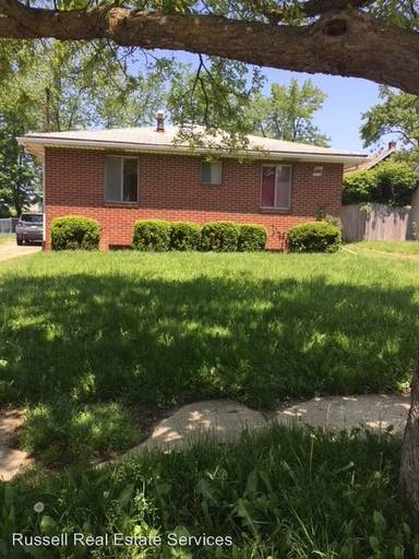 Main picture of 821 Davies Ave