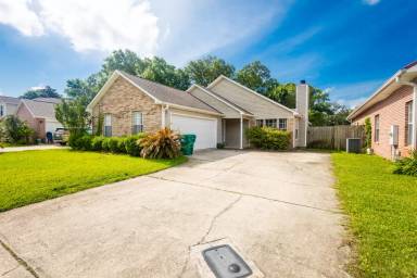 Main picture of 2566 Barron Ct