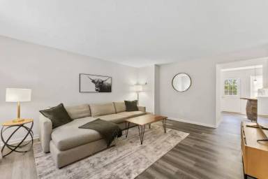 Main picture of 455 Three Springs Rd