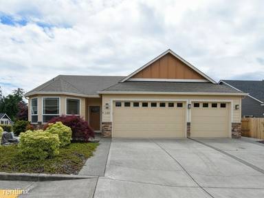 Main picture of 1123 N 8th Way