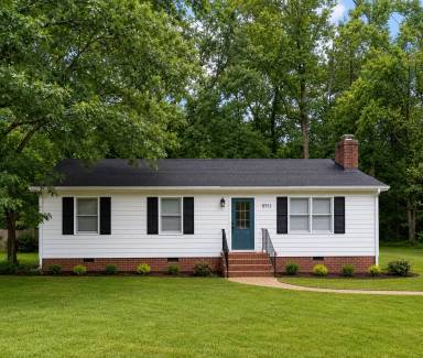 Main picture of 8911 Turnbull Ave