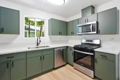 Main picture of 23920 Scenic Dr