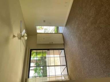 Main picture of 5114 S Jones Blvd