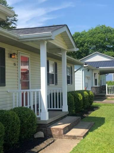 Main picture of 15 Lafayette Cir