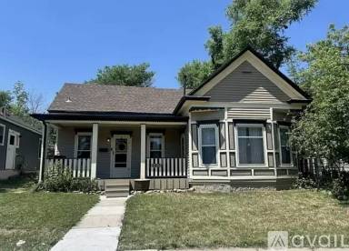 Main picture of 4941 Glen St
