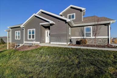 Main picture of 6529 Cortland Park Dr