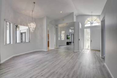 Main picture of 10201 Lexington Lakes Blvd N