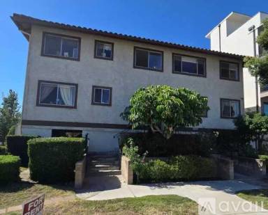 Main picture of 10836 Victory Blvd