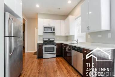 Main picture of 3116 N Hoyne Ave