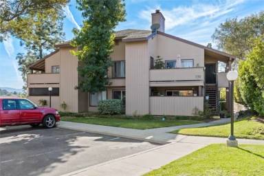 Main picture of 6544 College Grove Dr