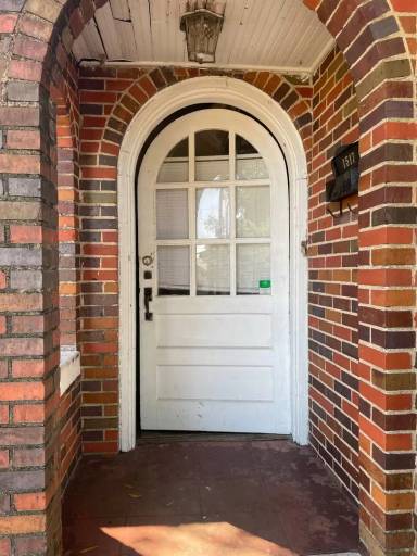 Main picture of 1525 Madison Ave