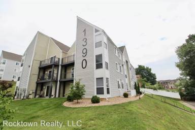Main picture of Hunters Ridge Condominiums