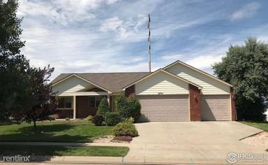 Main picture of 6321 Burgundy St