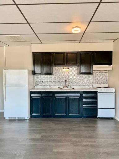 Main picture of 104 Main St E - 2