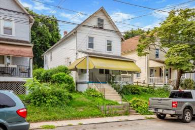 Main picture of 223 Simpson Rd