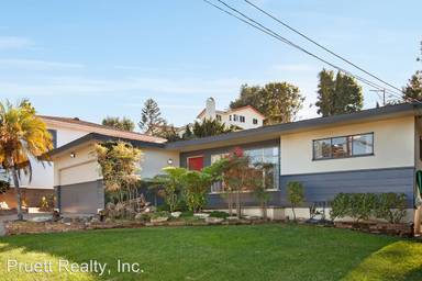Main picture of 4067 Narragansett Ave