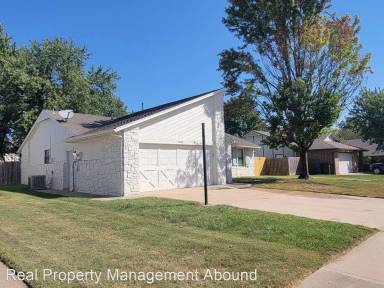 Main picture of 2612 W Boston St