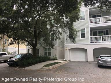 Main picture of Twelve Oaks