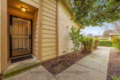 Main picture of 136 Park Place Dr