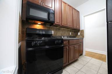 Main picture of 6 Tonnele Ave