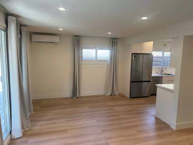 Main picture of 126 Rees St
