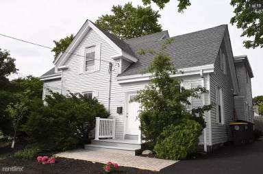 Main picture of 1180 Commercial St