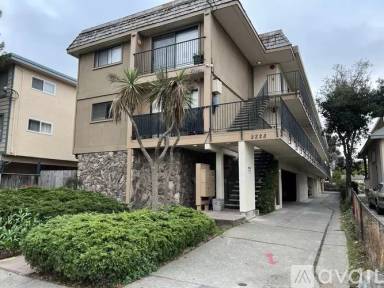 Main picture of 2228 Lincoln Ave