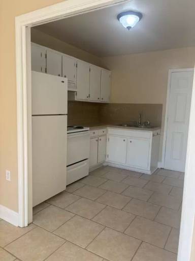 Main picture of 420 E Park Ave