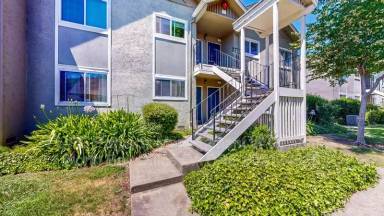 Main picture of 682 Santa Alicia Dr