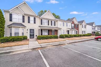 Main picture of 3260 Barons Court Rd