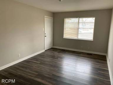 Main picture of 3401 Elizabeth St NW