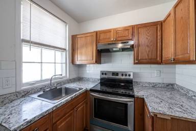 Main picture of 404 Paines Ave NW