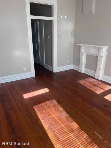 Main picture of 909-23 Geyer Ave Apartments