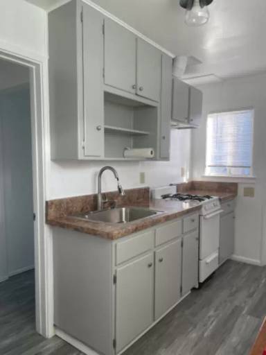 Main picture of 420 Myrtle St