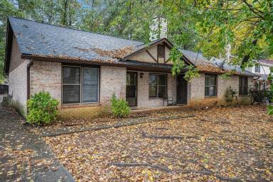 Main picture of 2610 Golfview Ter SE
