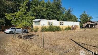 Main picture of 305 W Darland St