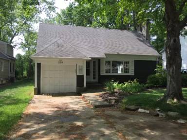 Main picture of 109 E Riverglen Dr