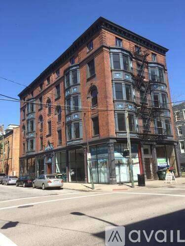 Main picture of 1501 Vine St
