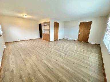 Main picture of 5818 N 76th St