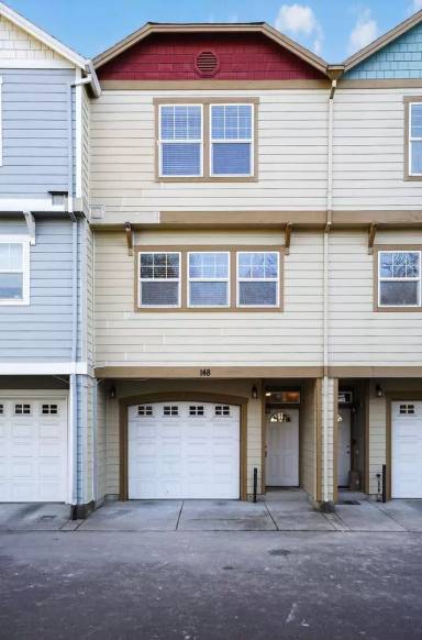 Main picture of 148 SE 11th Pl