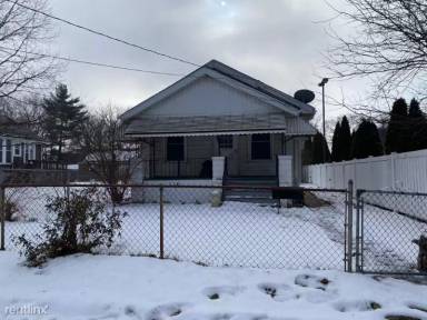 Main picture of 116 E Corrington Ave