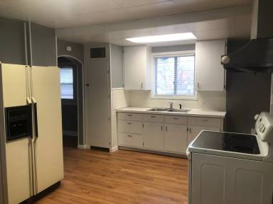 Main picture of 1520 1/2 Francis St